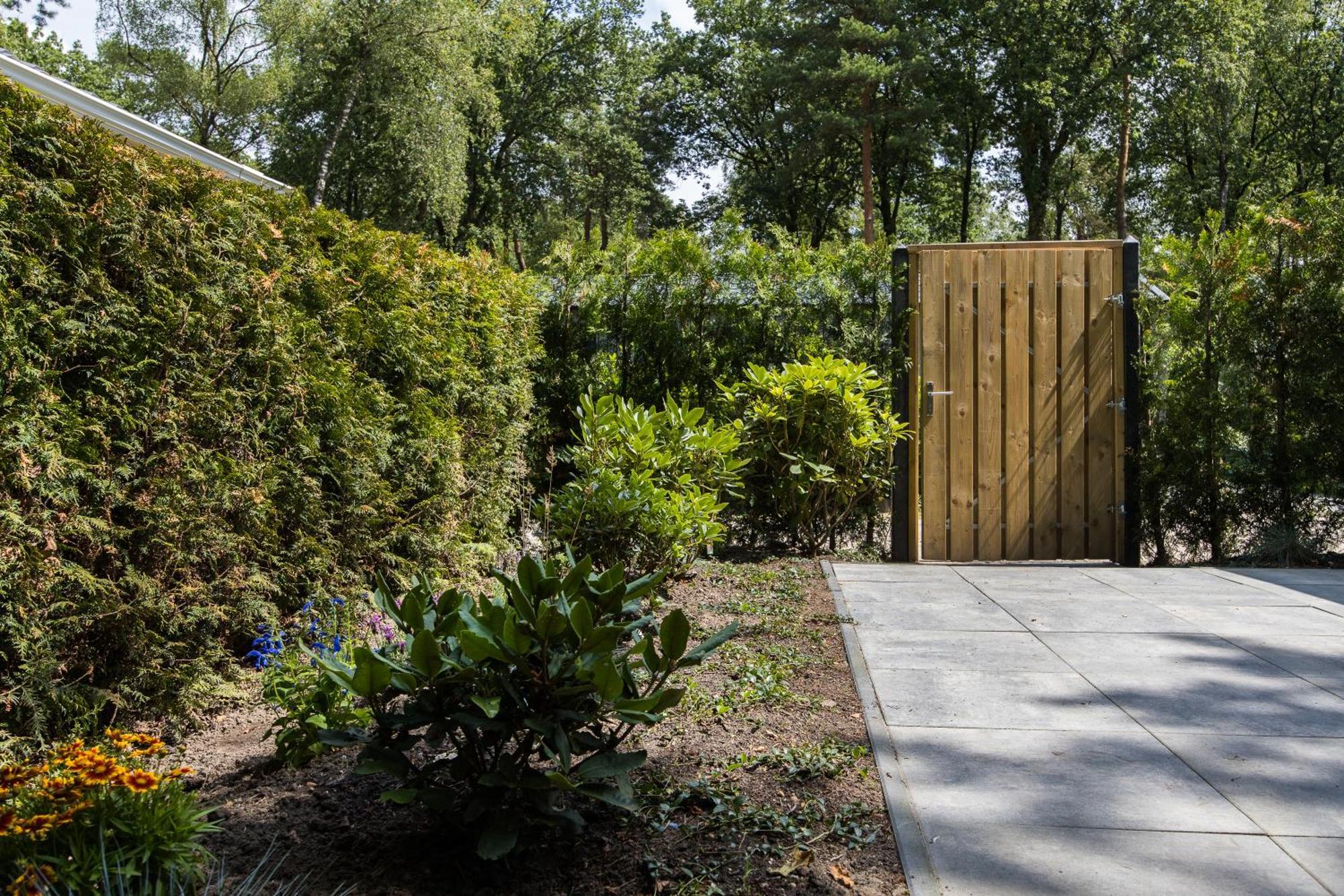 Veluwe Hoenderloo Luxury Chalet With Private Sauna And Hot Tub - Swimming Pool Tennis Court Supermarket Bowling Alley Theatre And Entertainment For Children Exterior foto