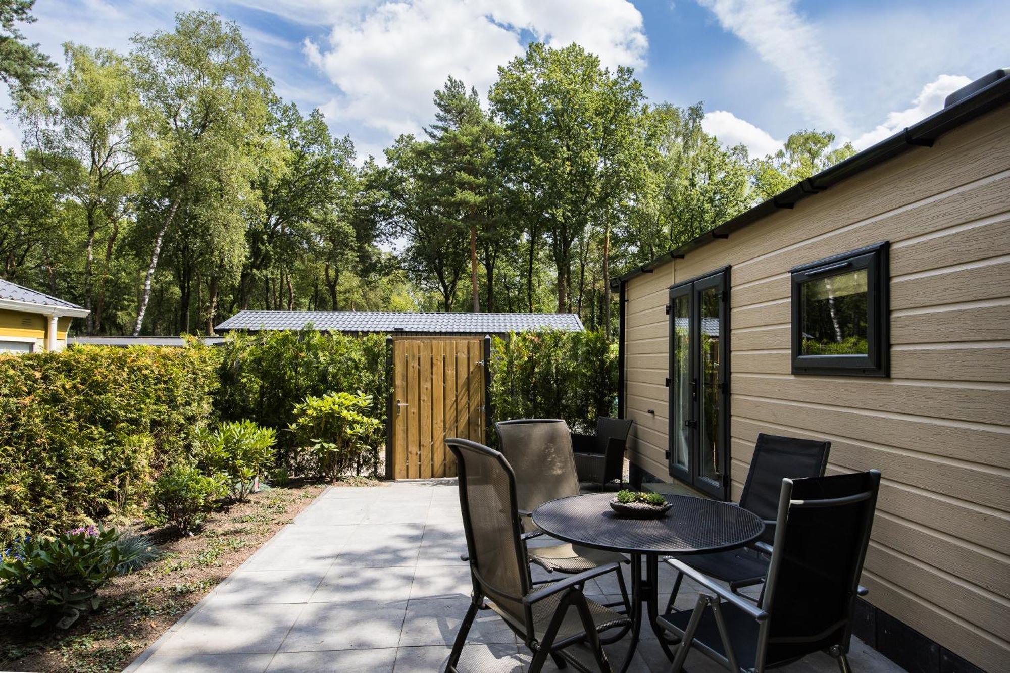 Veluwe Hoenderloo Luxury Chalet With Private Sauna And Hot Tub - Swimming Pool Tennis Court Supermarket Bowling Alley Theatre And Entertainment For Children Exterior foto
